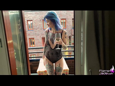 ❤️ Sjajna djevojka sisa gutljajem i strastveno jebe pod otvorenim nebom ️ Prelijepi porno na bs.wassell.ru ❤